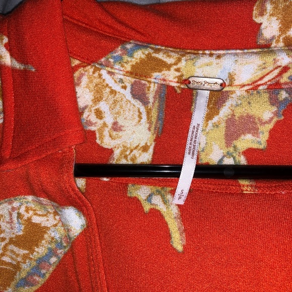 Free People Butterfly Crop 𝚃𝚘𝚙 - Picture 2 of 4